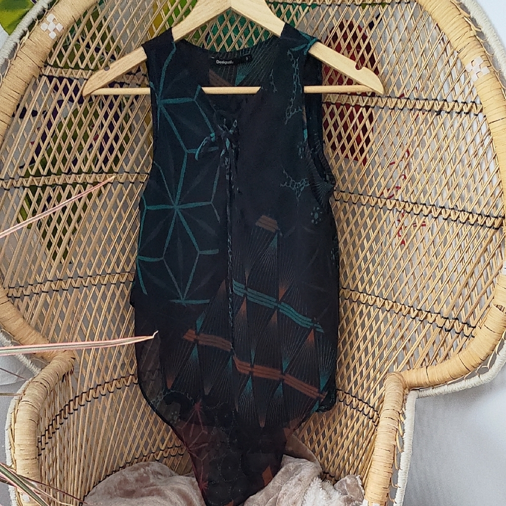 Geometric Black and Teal Sleeveless Top